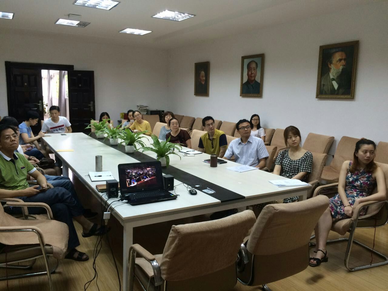 【两学一做】J9直营集团组织观看建党95周年庆祝大会