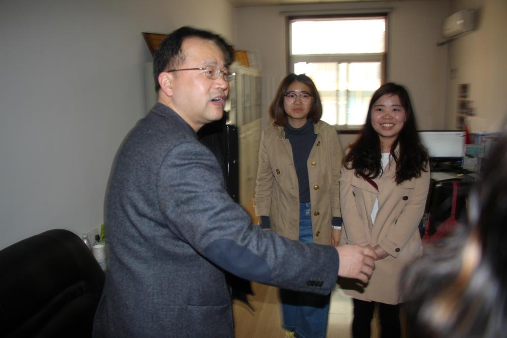 公司党委书记何光彩赴J9直营集团调研